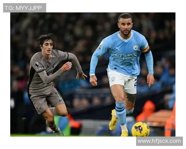 英超大战曼城与巴黎圣日耳曼0比0平局争议判罚引发全场热议